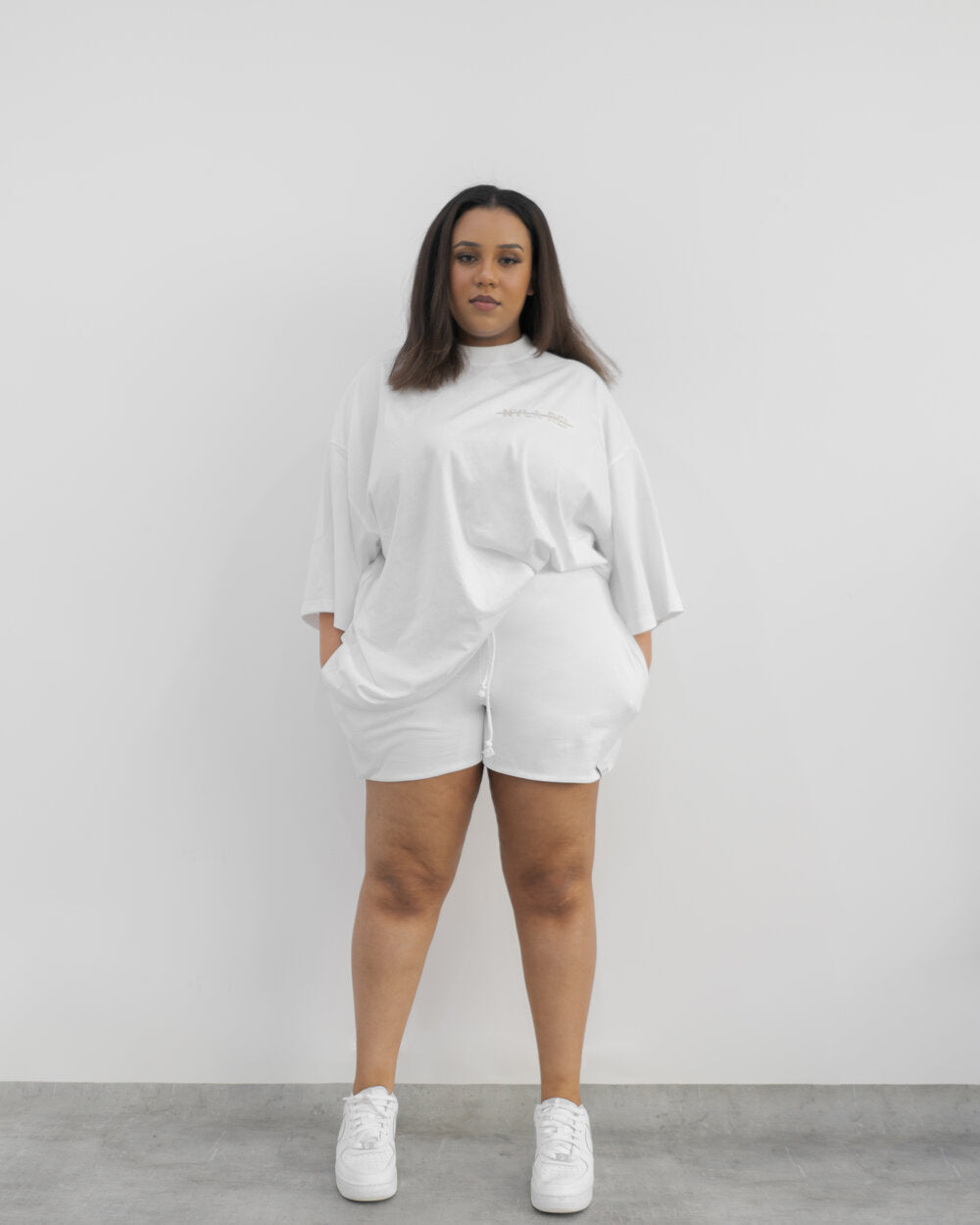 NYLAREI T-shirt